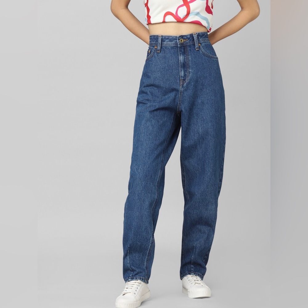 NWOT Women Relaxed Fit High-Rise Stretchable Cotton Jeans